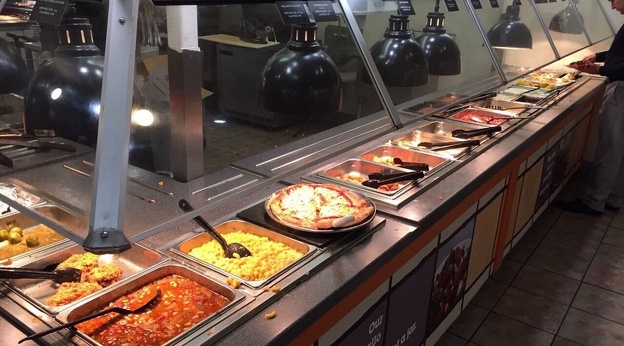 Can You Serve Yourself At Golden Corral?