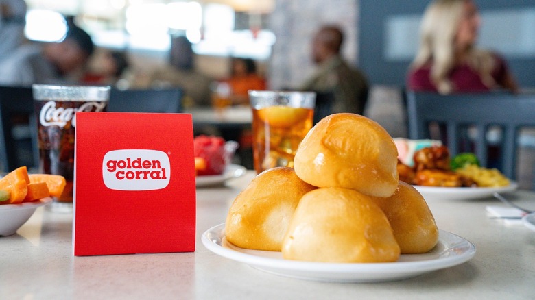 Golden Corral Breakfast Hours, Menu And Prices (Full Guide)!